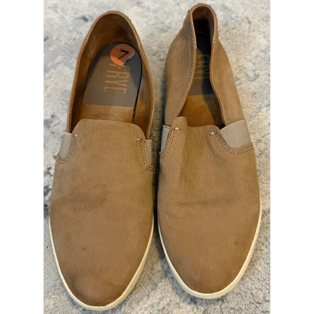 Frye Melanie Slip On Leather Sneakers Taupe 7M 3470332-TPE